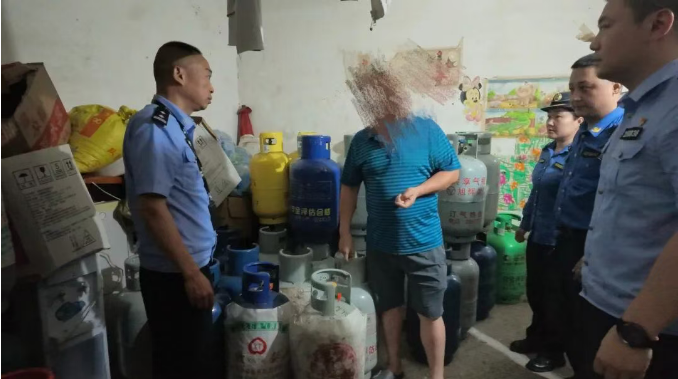 重拳整治！郴州6人被行拘         