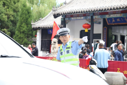 坚守岗位护平安 全力以赴保畅通&mdash;&mdash;临沂交警圆满完成国庆假期交通安保工作